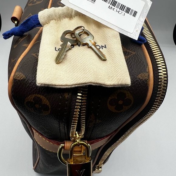 Louis Vuitton Porte Documents Voyage Handbag Monogram With LV Receipt - Picture 10 of 12